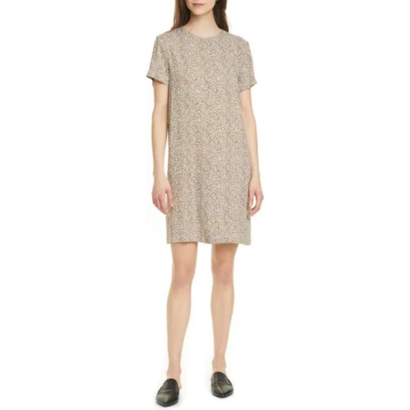 Jenni Kayne Dresses & Skirts - Jenni Kayne Leopard Print T-Shirt Dress Keyhole